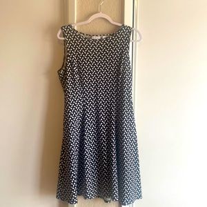 Black and white patterned dress